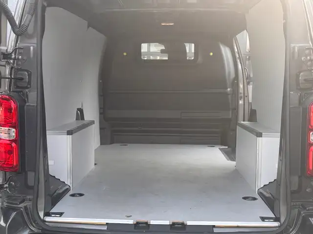 Opel Vivaro view 13