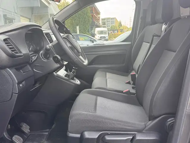 Opel Vivaro view 7
