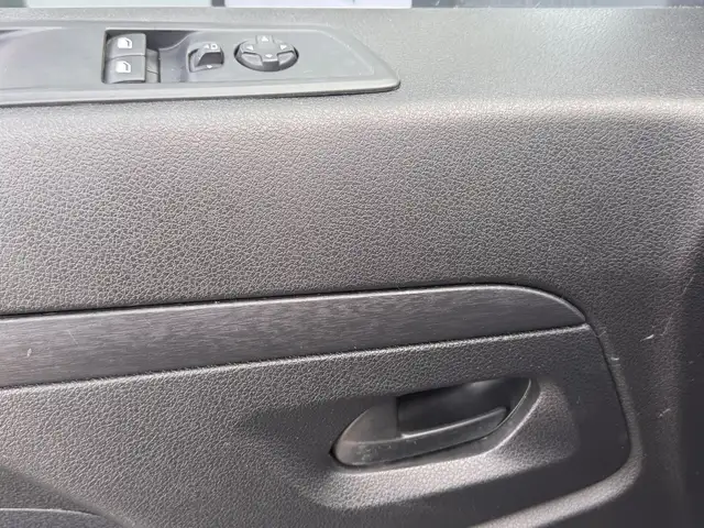 Opel Vivaro view 14