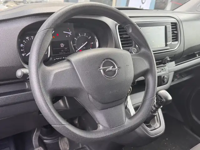 Opel Vivaro view 8
