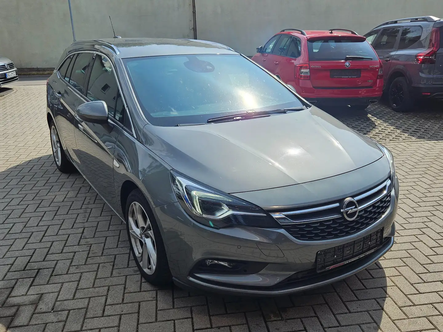 Opel Astra Sports Tourer+ Dynamic Gris - 2