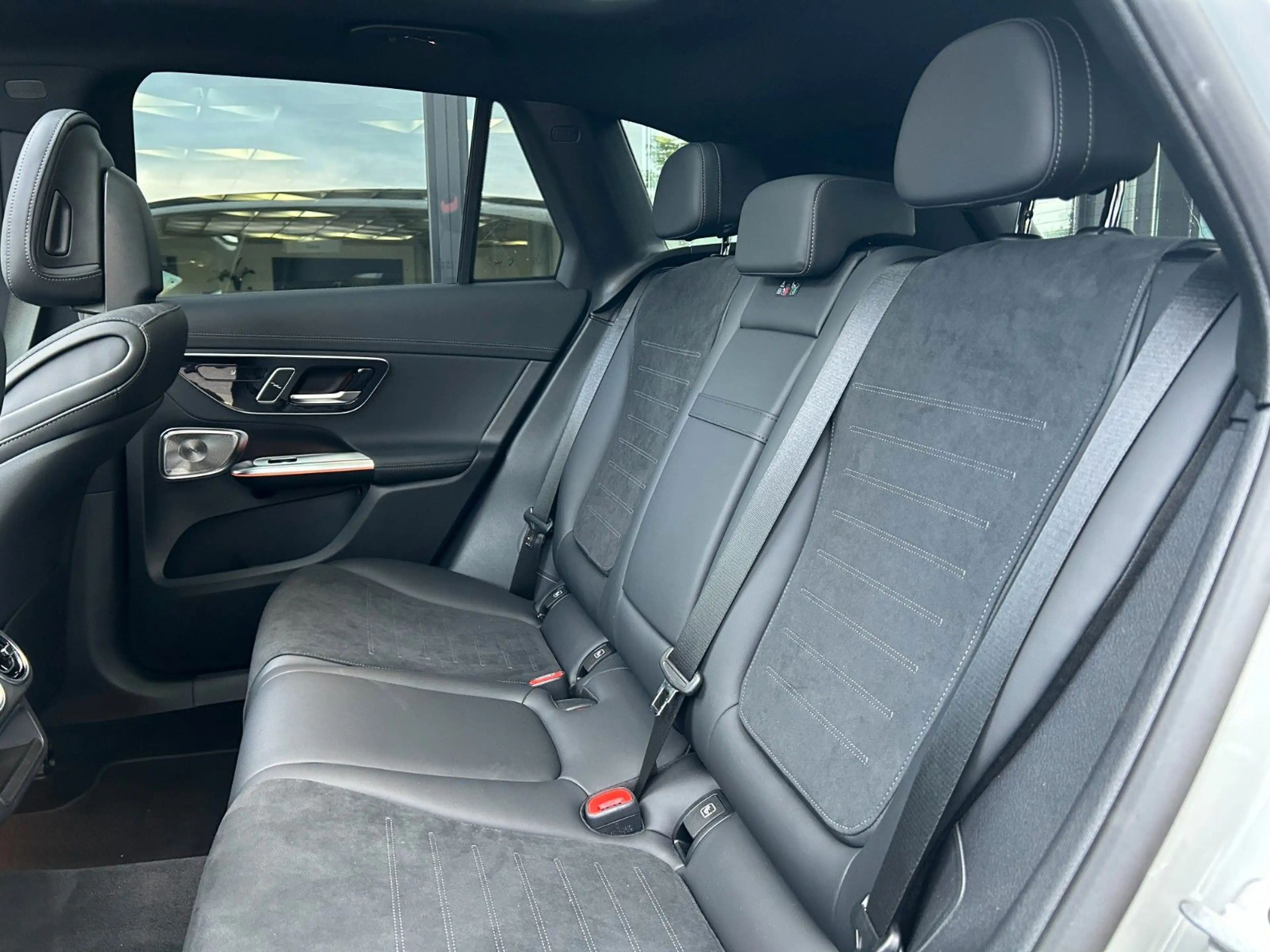 Mercedes-Benz GLC 300 d 4M AMG, Distro,AHK,DIGITAL,PANO — photo 12