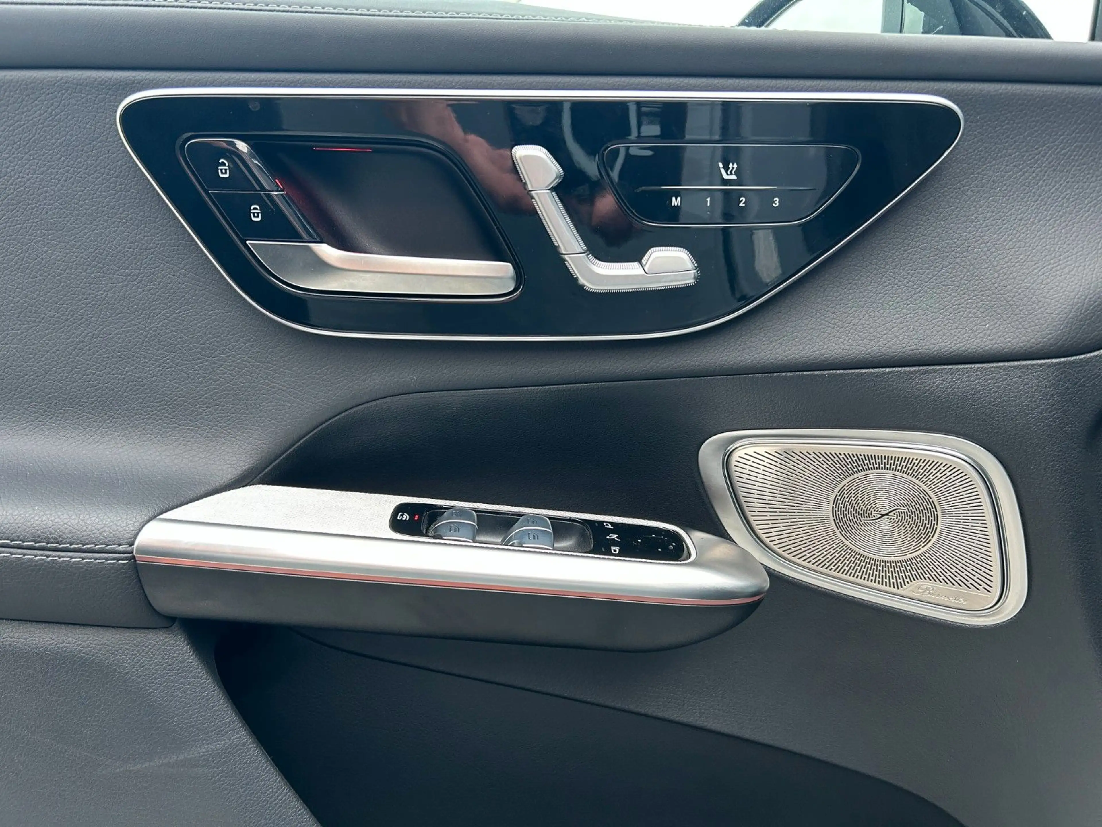 Mercedes-Benz GLC 300 d 4M AMG, Distro,AHK,DIGITAL,PANO — photo 14