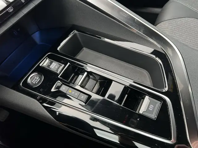 Peugeot 3008 view 13