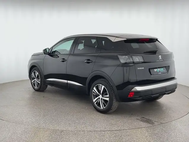 Peugeot 3008 view 5