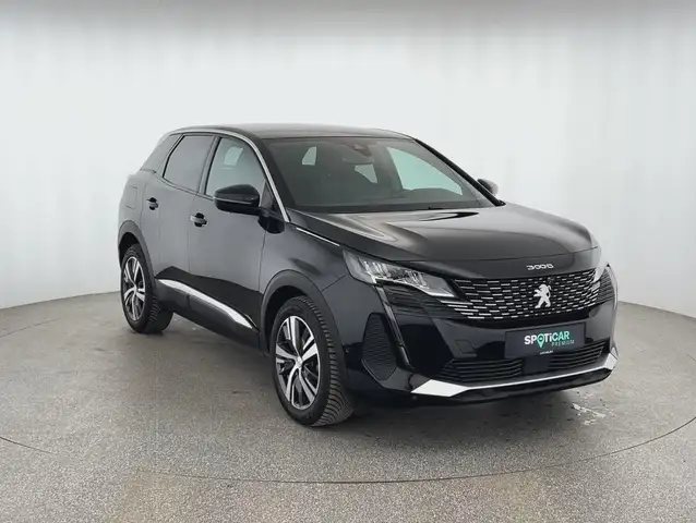 Peugeot 3008 view 3