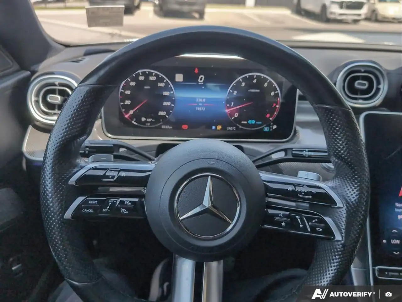 Mercedes-Benz C-Class снимка Mercedes-Benz C-Class