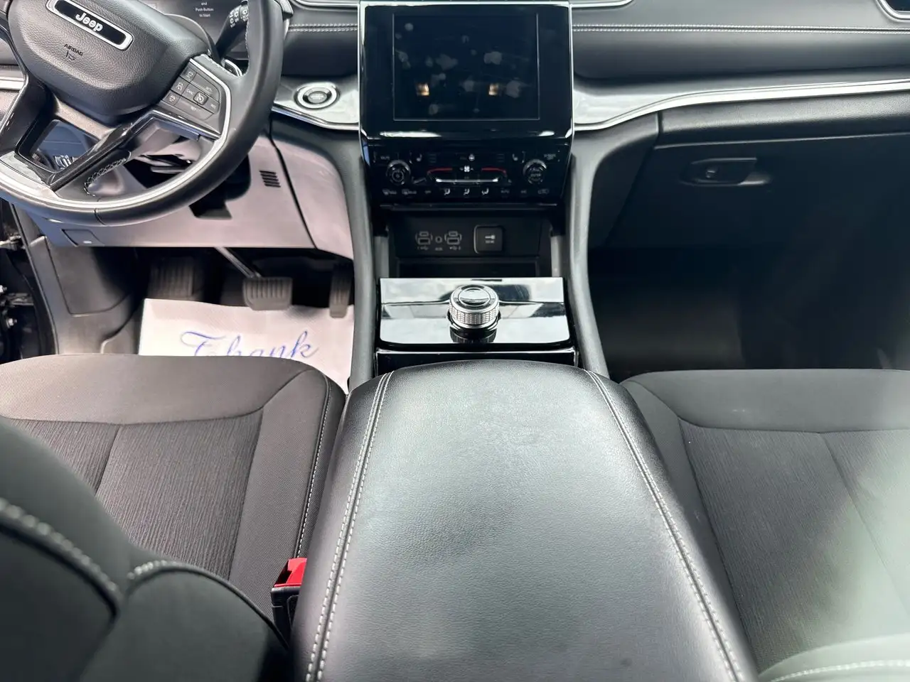 Jeep Grand Cherokee снимка Jeep Grand Cherokee