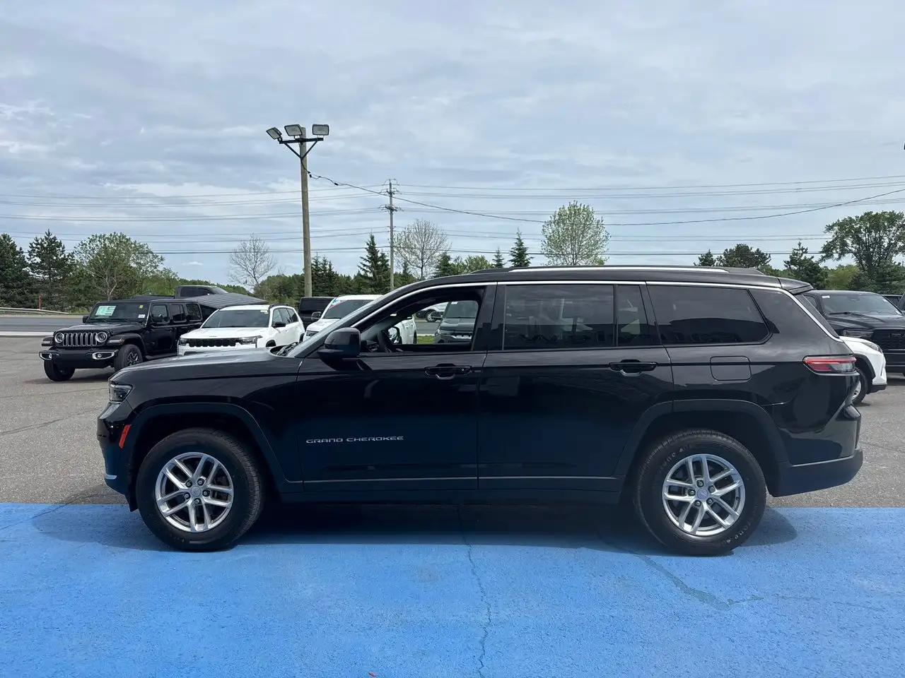 Jeep Grand Cherokee снимка Jeep Grand Cherokee