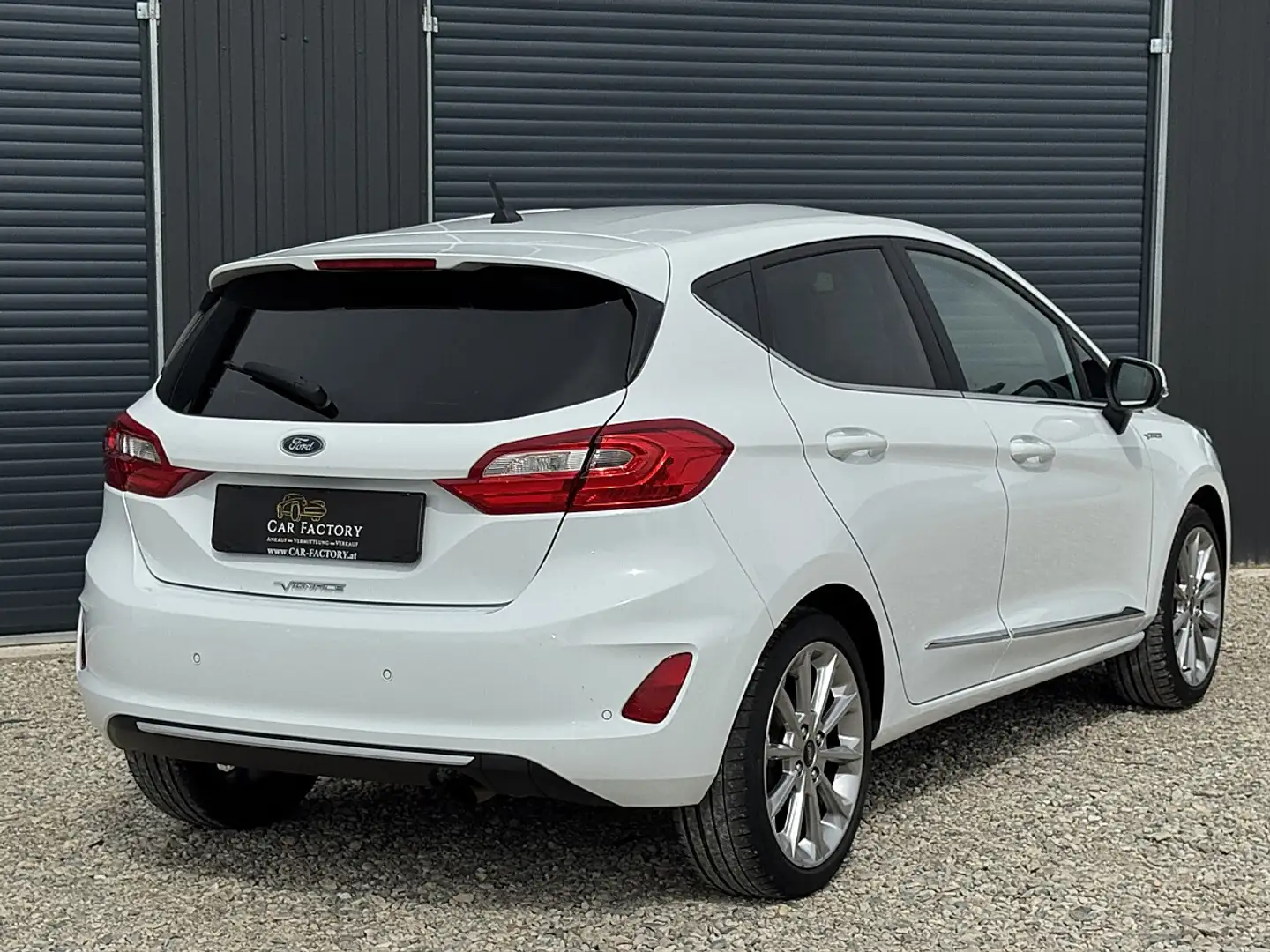 Ford Fiesta Vignale 1,0 EcoBoost Start/Stop Weiß - 2