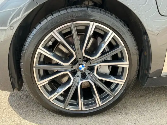 BMW 745 Le xDrive G12 Ansicht 8