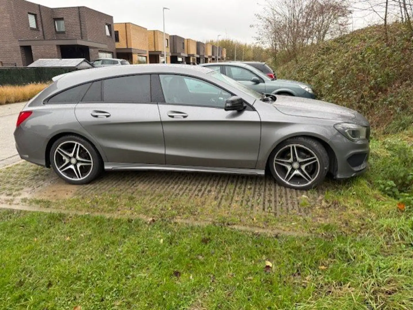 Mercedes-Benz CLA 200 CLA Shooting Brake 200 7G-DCT Grijs - 1
