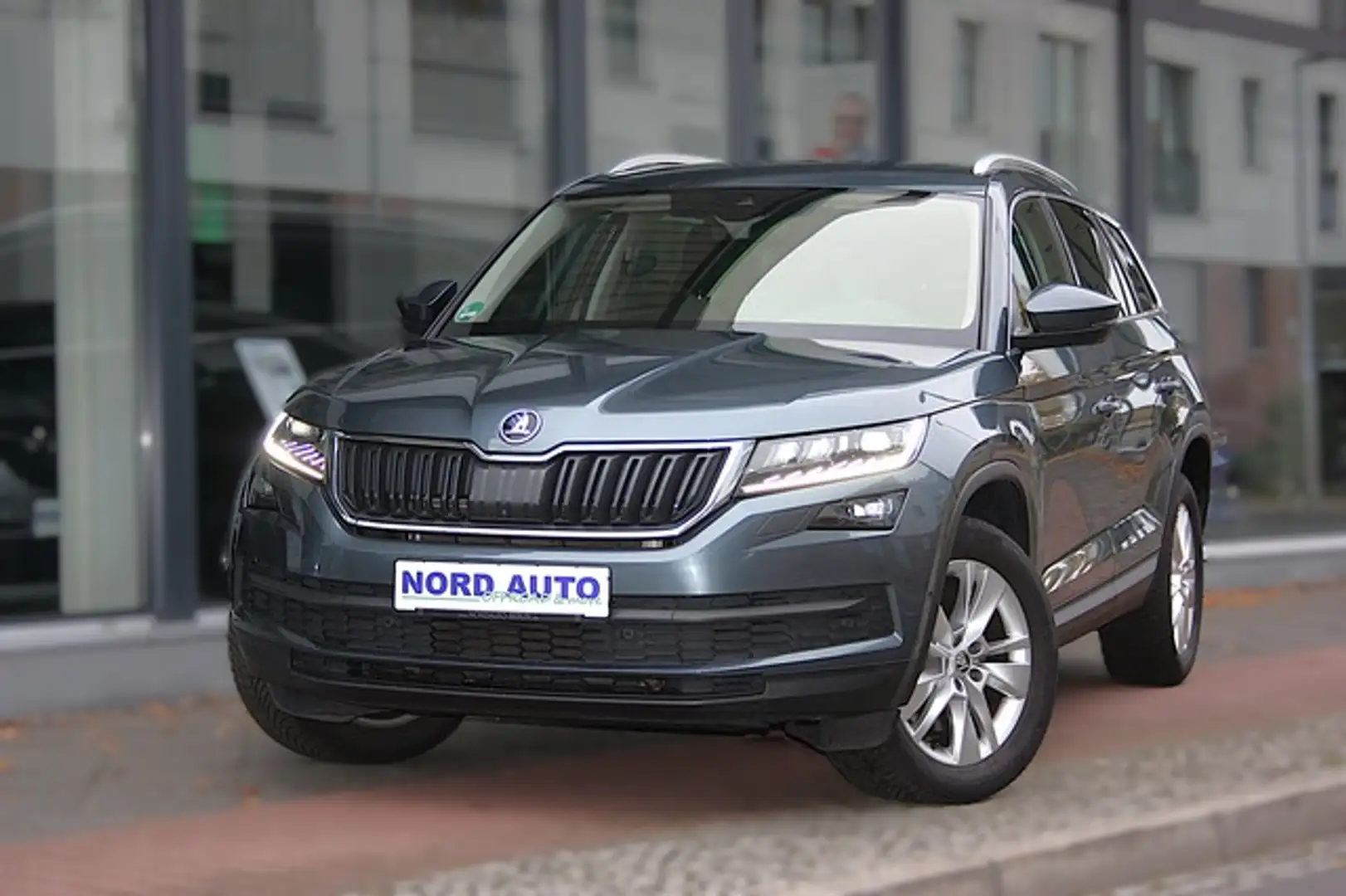 Skoda Kodiaq 2.0 STYLE 4x4 Aut. Navi/Kam/ACC/LED/1Hd. Grijs - 2