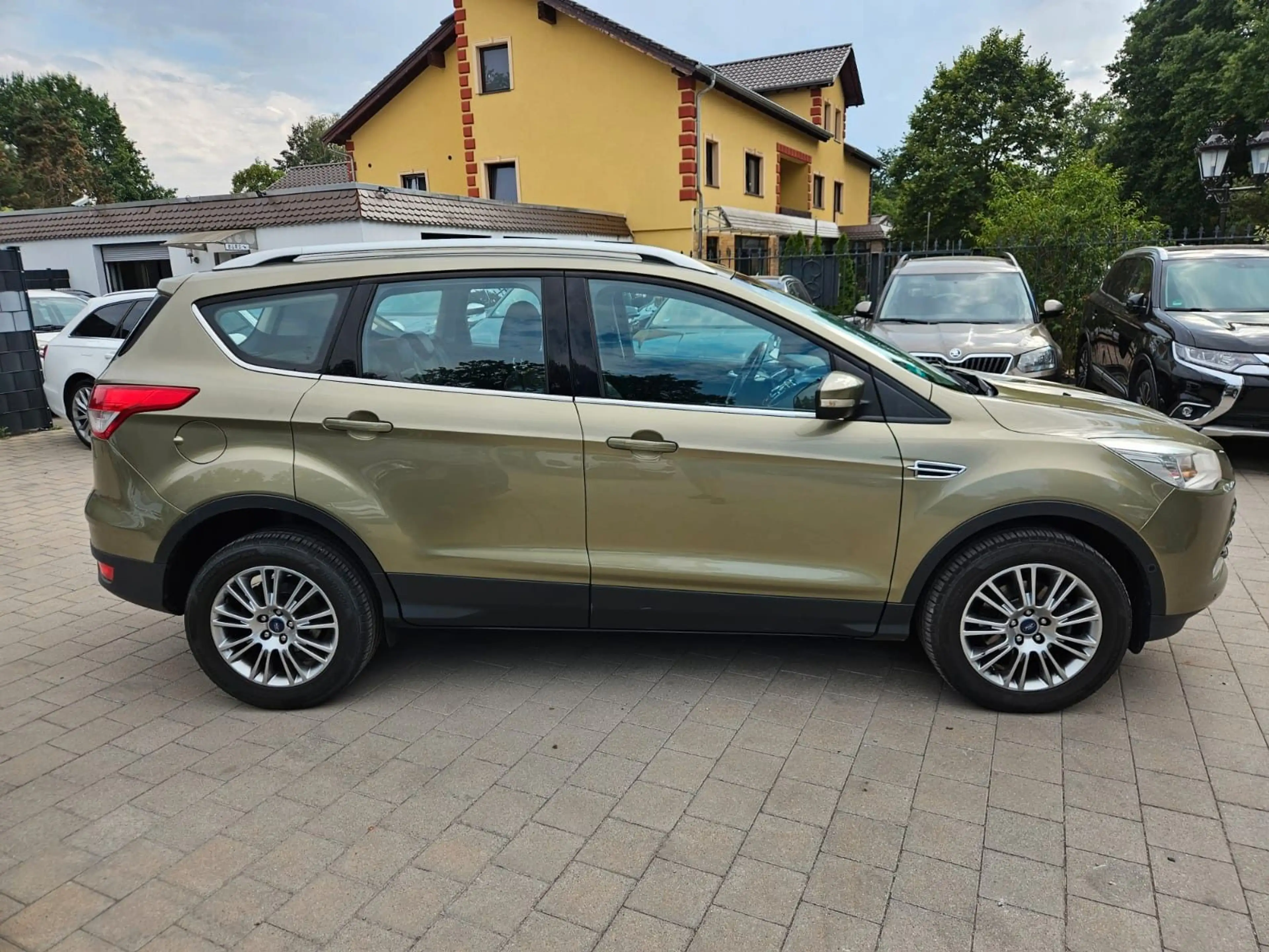 Ford Kuga Titanium — photo 8