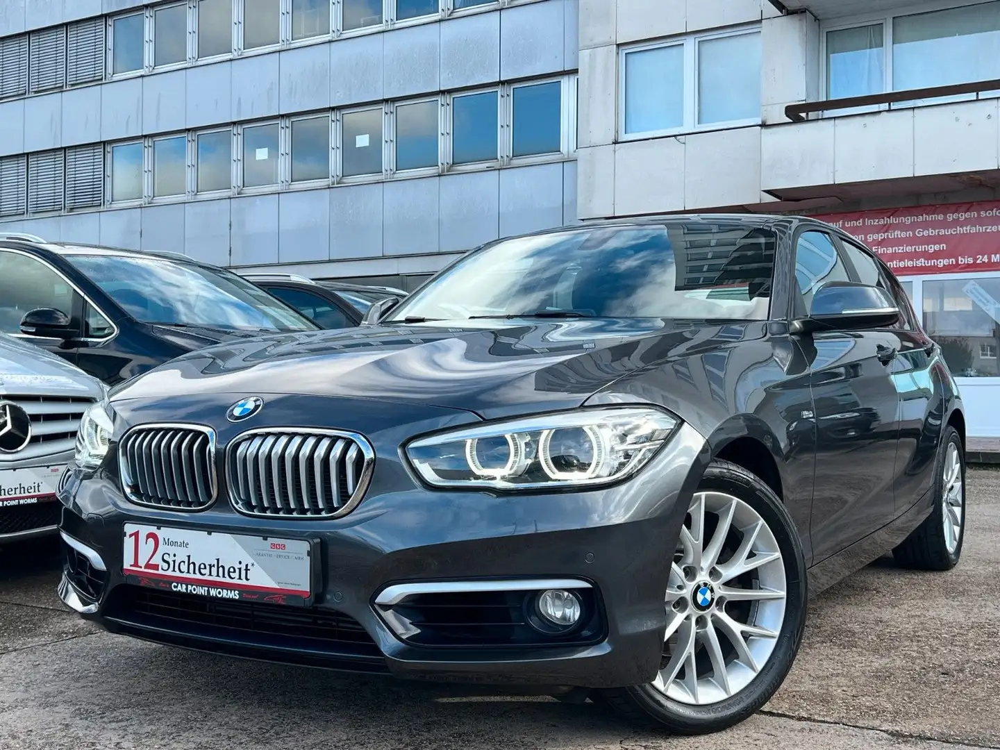 BMW 120 i Urban Line *1.HAND*NAVI*LED*BT*SHZ* Gris - 1