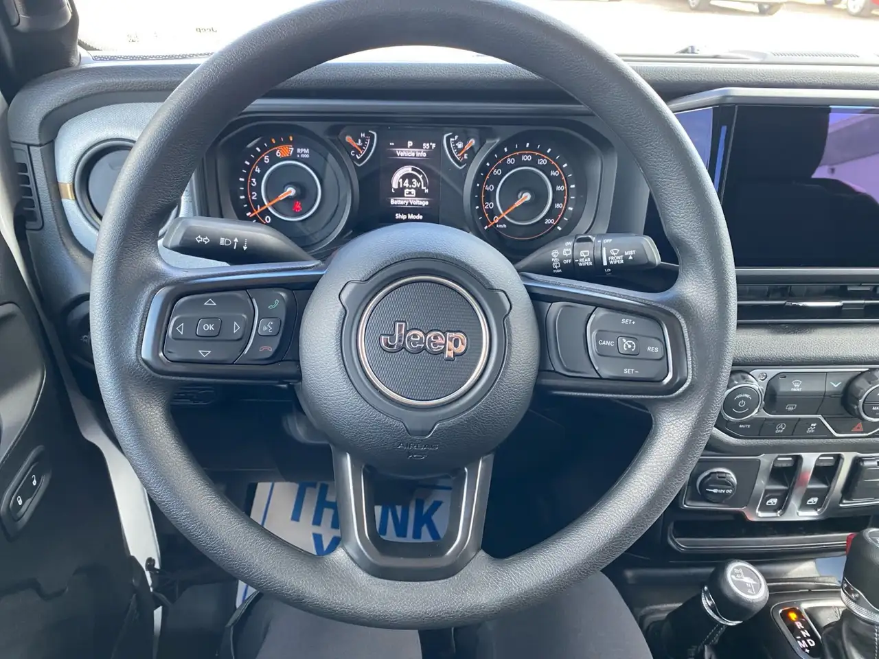 Jeep Wrangler снимка Jeep Wrangler
