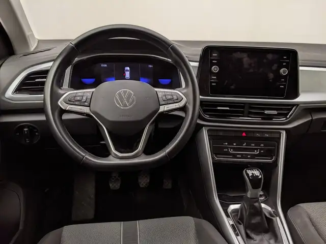 Volkswagen T-Roc view 7