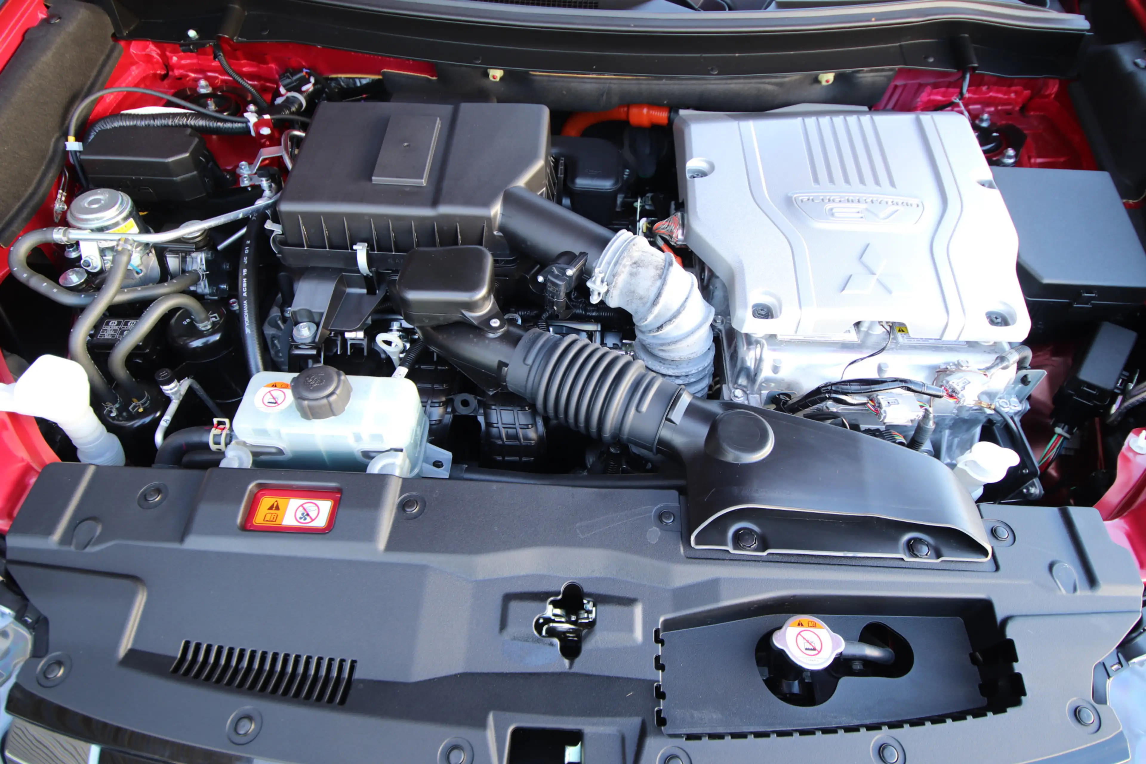 Mitsubishi Outlander 2.4 PHEV Intense+ Adaptive cruise, E.achterklep — photo 35