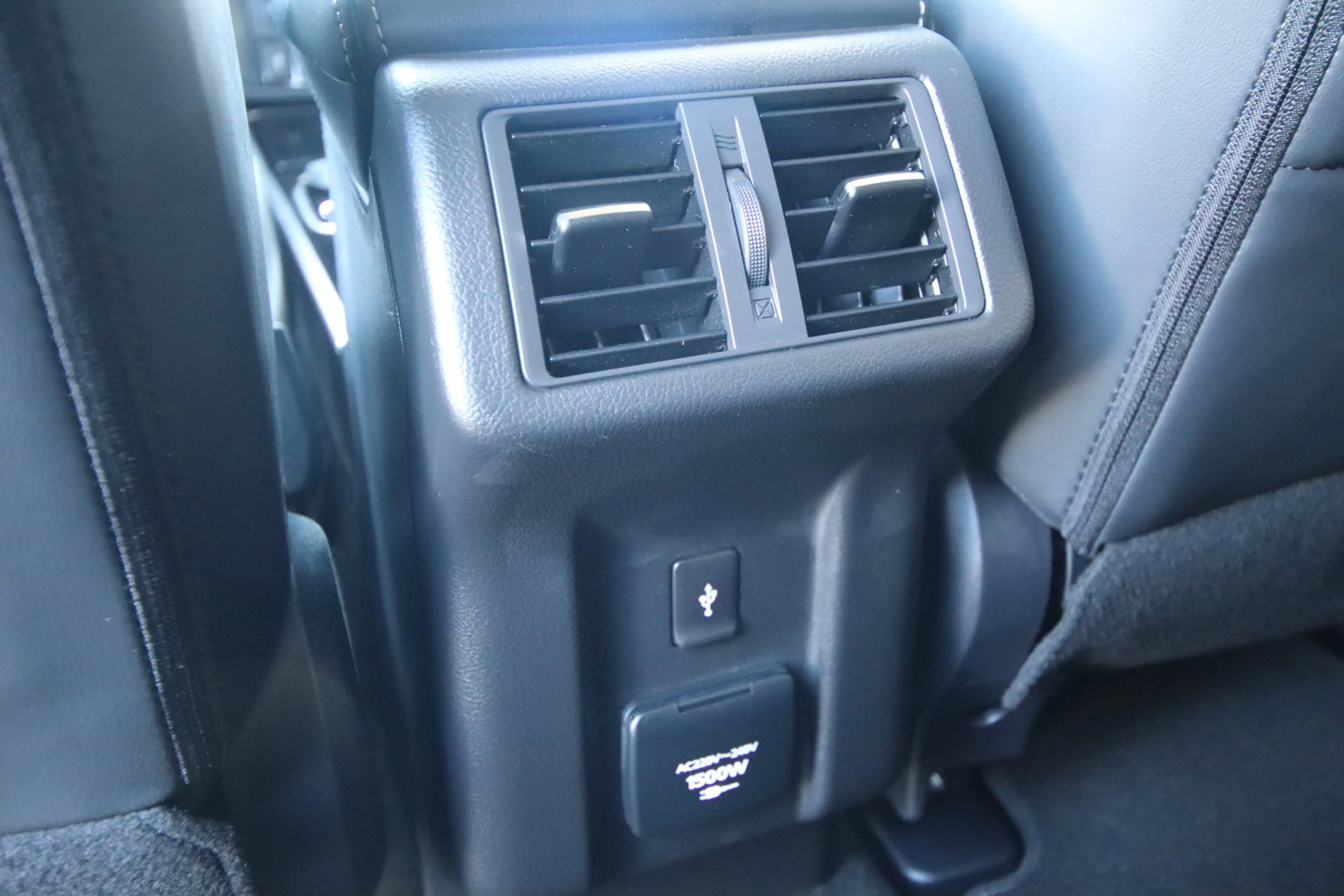 Mitsubishi Outlander 2.4 PHEV Intense+ Adaptive cruise, E.achterklep — photo 28