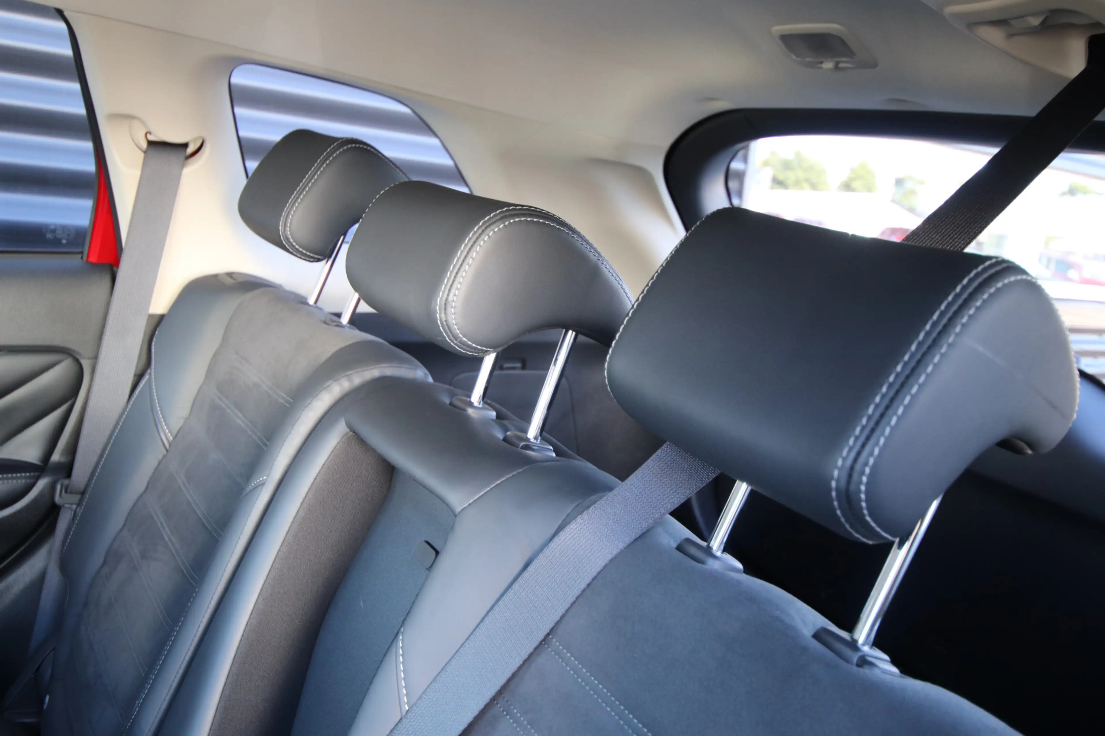 Mitsubishi Outlander 2.4 PHEV Intense+ Adaptive cruise, E.achterklep — photo 29