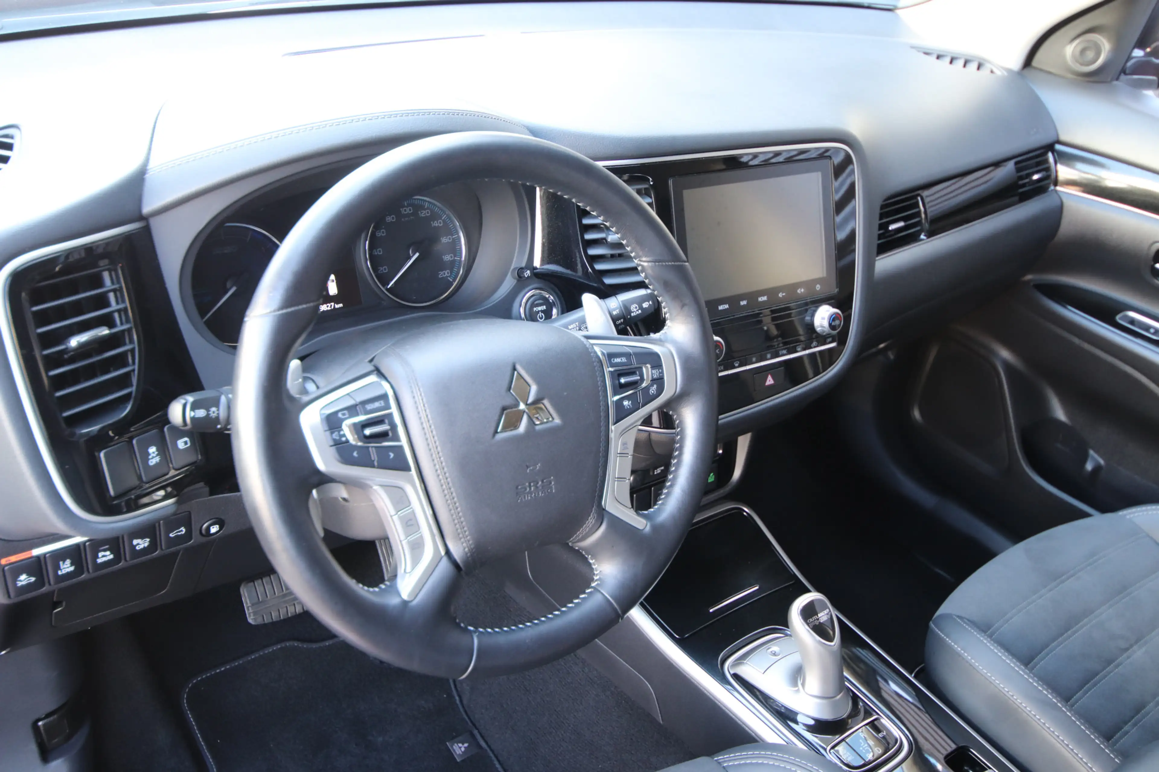 Mitsubishi Outlander 2.4 PHEV Intense+ Adaptive cruise, E.achterklep — photo 21