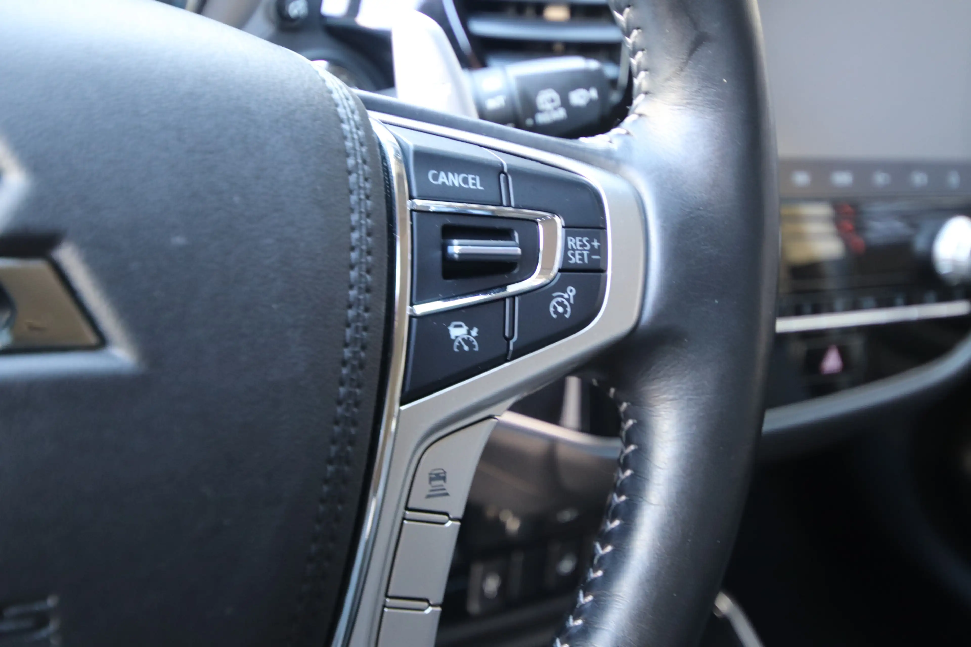 Mitsubishi Outlander 2.4 PHEV Intense+ Adaptive cruise, E.achterklep — photo 9