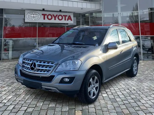 Mercedes-Benz ML 300 CDI BlueEfficiency 4MATIC Allrad