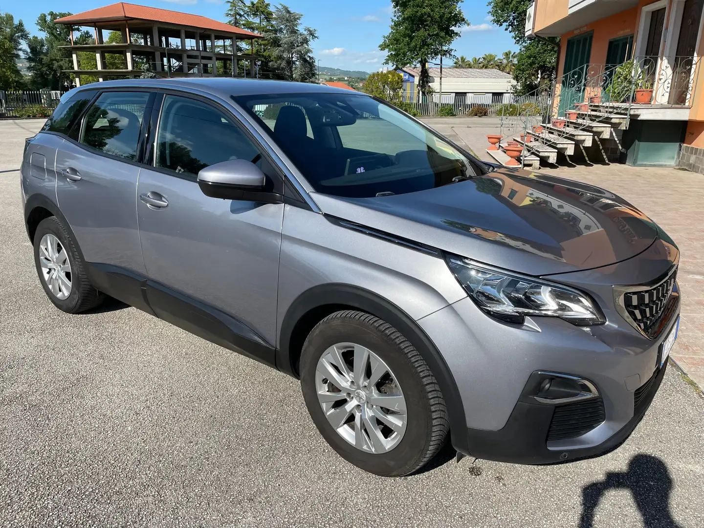 Peugeot 3008 1.5 bluehdi Business S&S Gris - 2