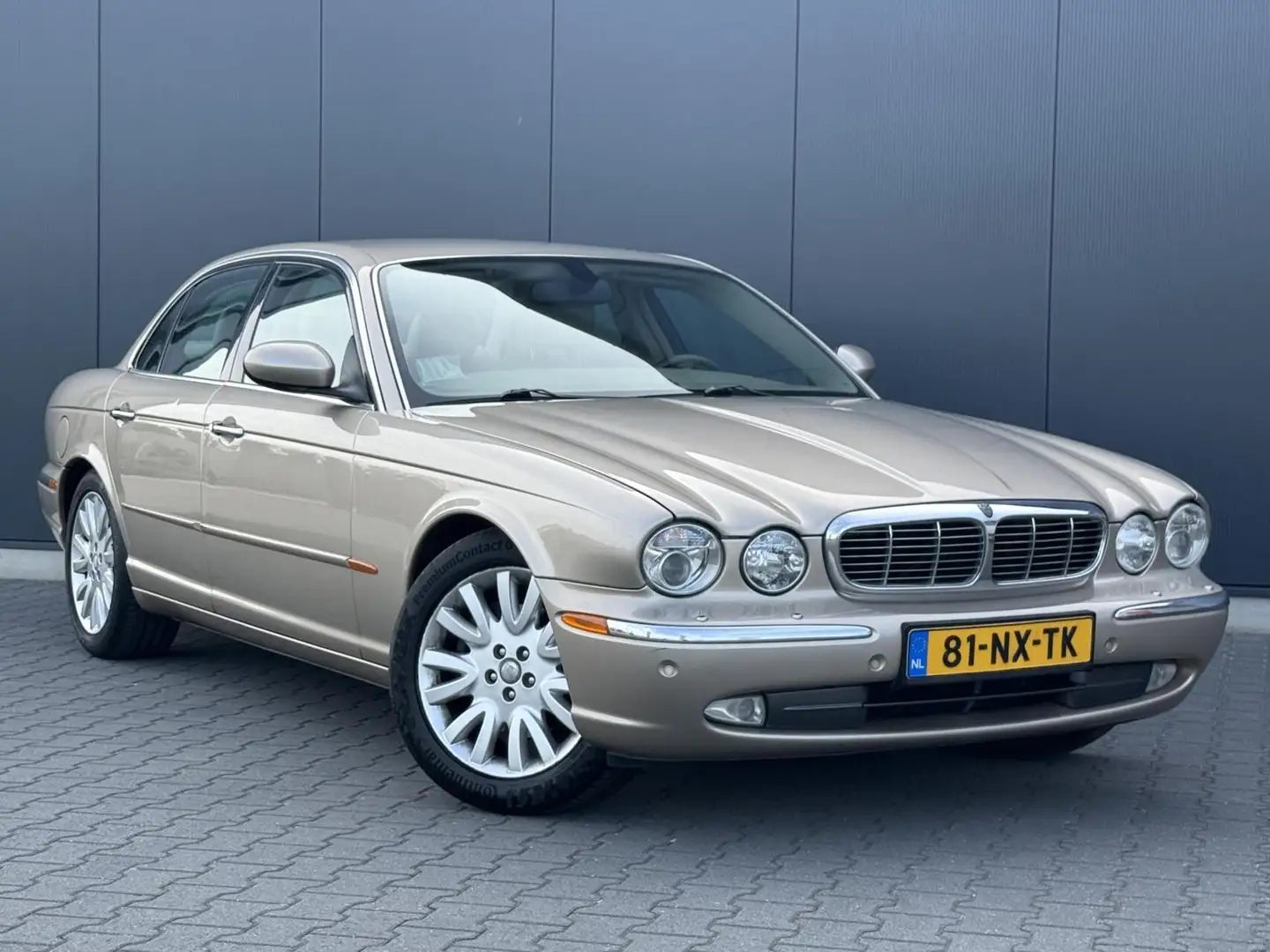 Jaguar XJ 3.0 V6 Executive Leder - Navi - Xenon - Goed Onder Beige - 2