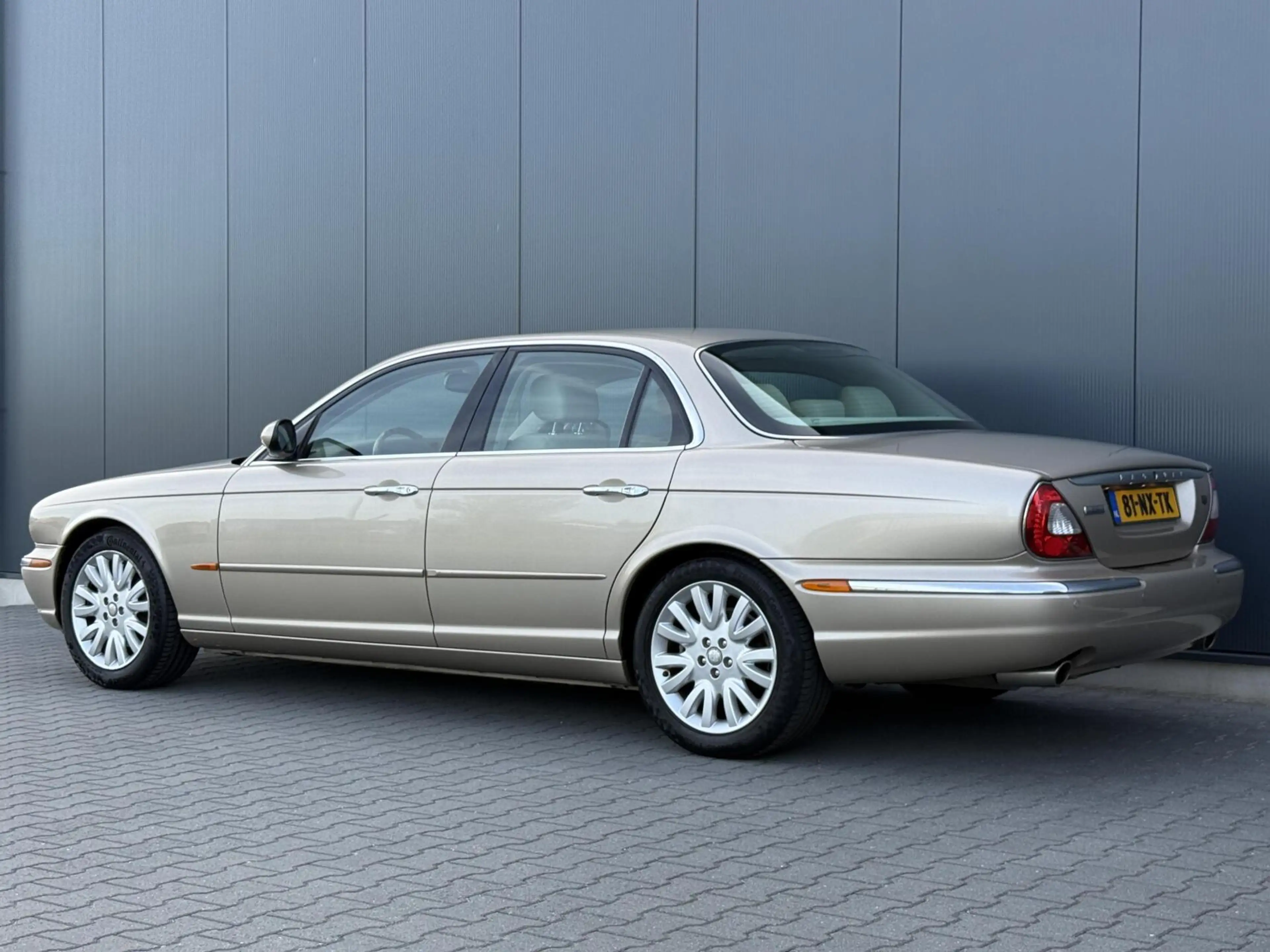 Jaguar XJ 3.0 V6 Executive Leder - Navi - Xenon - Goed Onder — photo 11