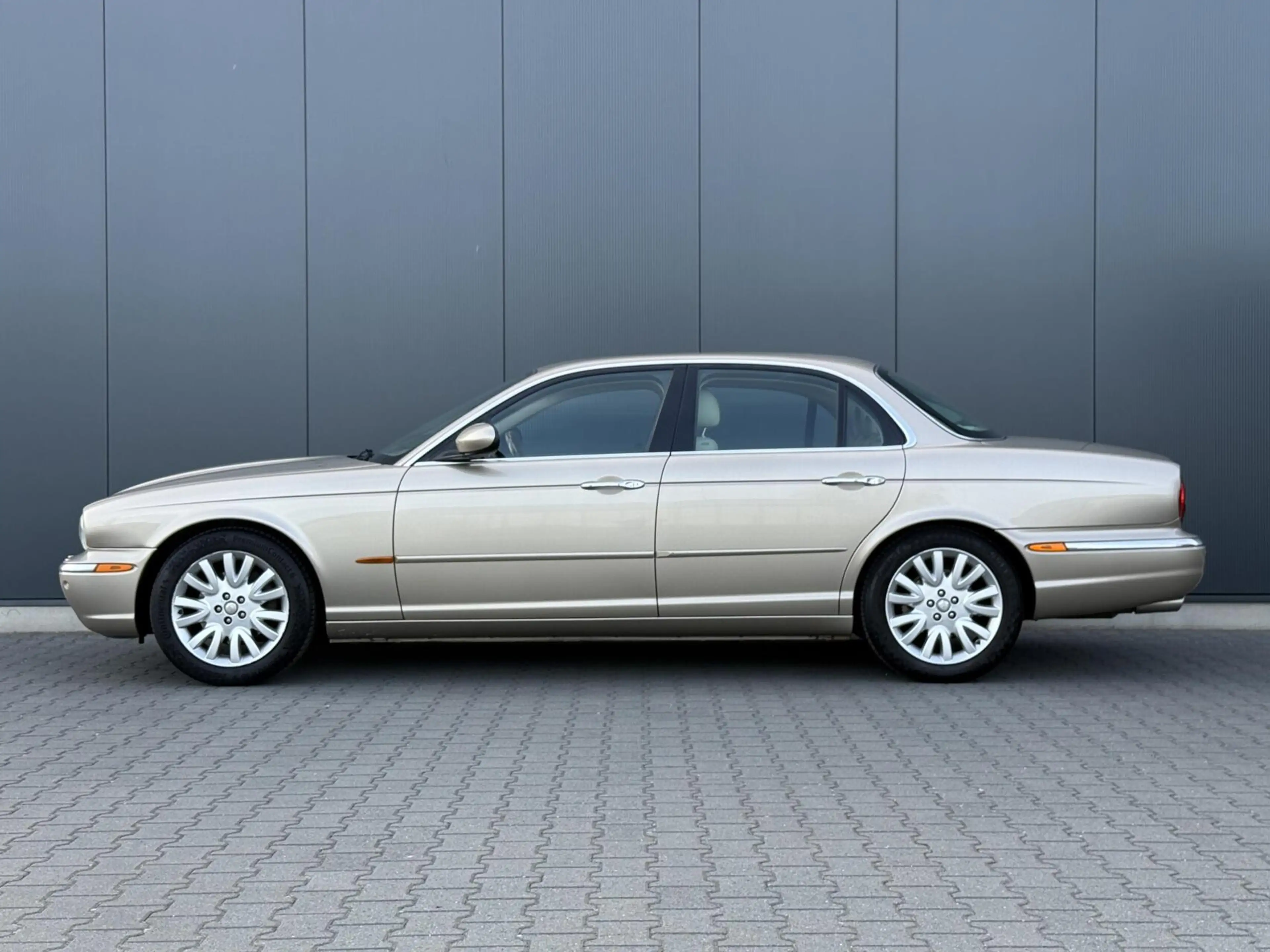 Jaguar XJ 3.0 V6 Executive Leder - Navi - Xenon - Goed Onder — photo 9