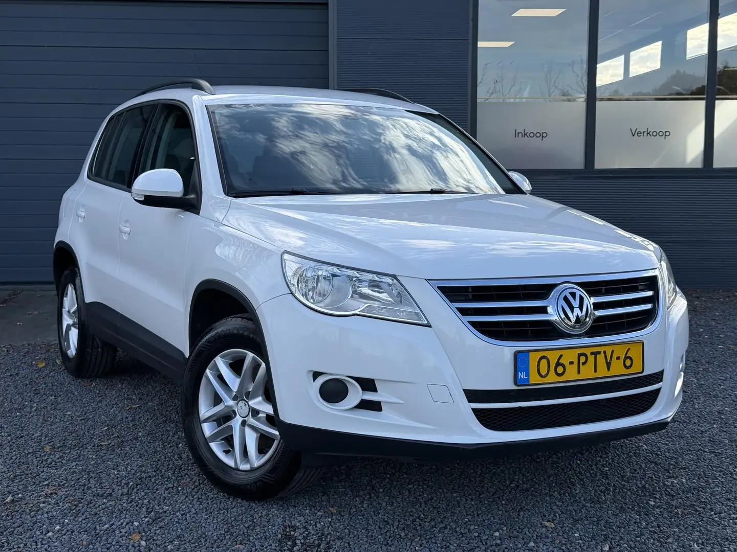 Volkswagen Tiguan 1.4 TSI Comfort&Design 1e Eigenaar,Clima,Cruise,6 Wit - 2