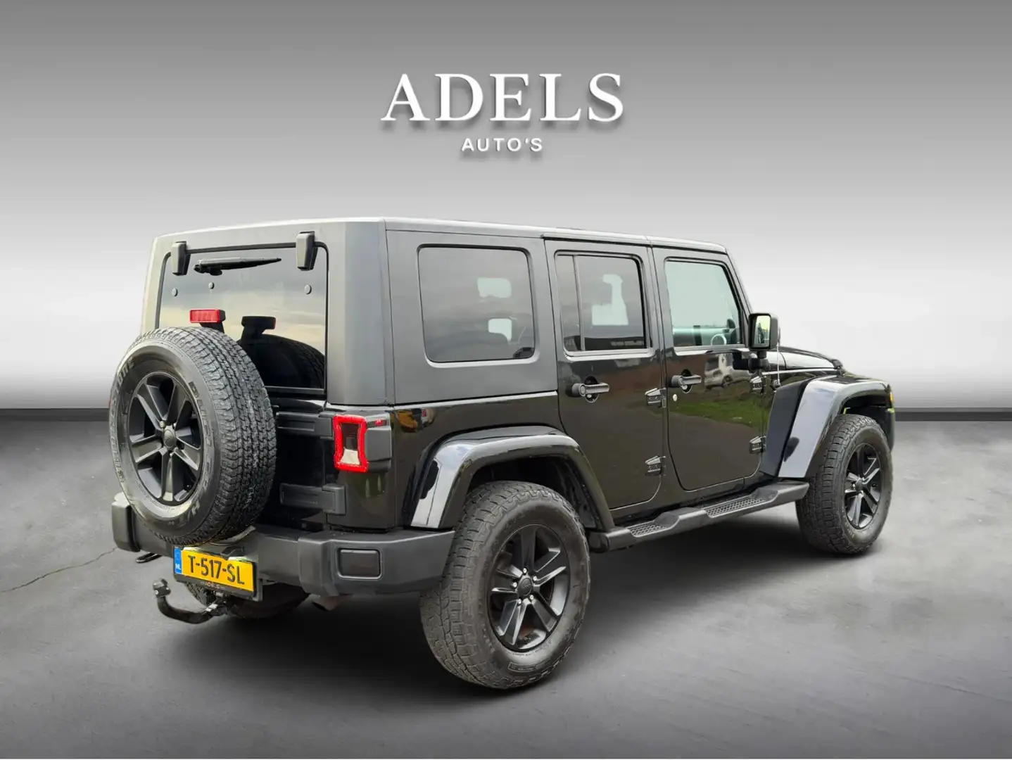 Jeep Wrangler Unlimited 3.8 Sahara Automaat Trekhaak Schwarz - 2