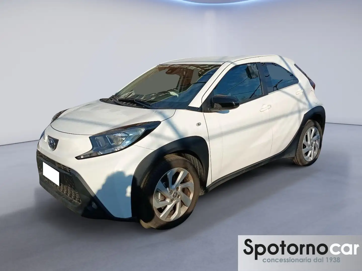 Toyota Aygo X 1.0 VVT-i 72 CV 5 porte Active - 1