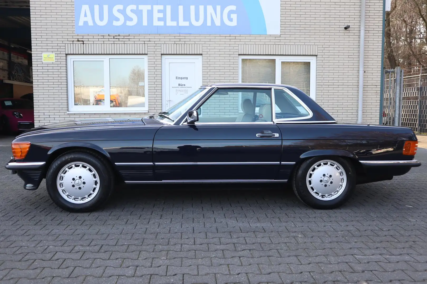 Mercedes-Benz SL 500 SL 500 Cabrio W107 Hardtop/ Leder/ dt. Fahrzeug Blau - 2
