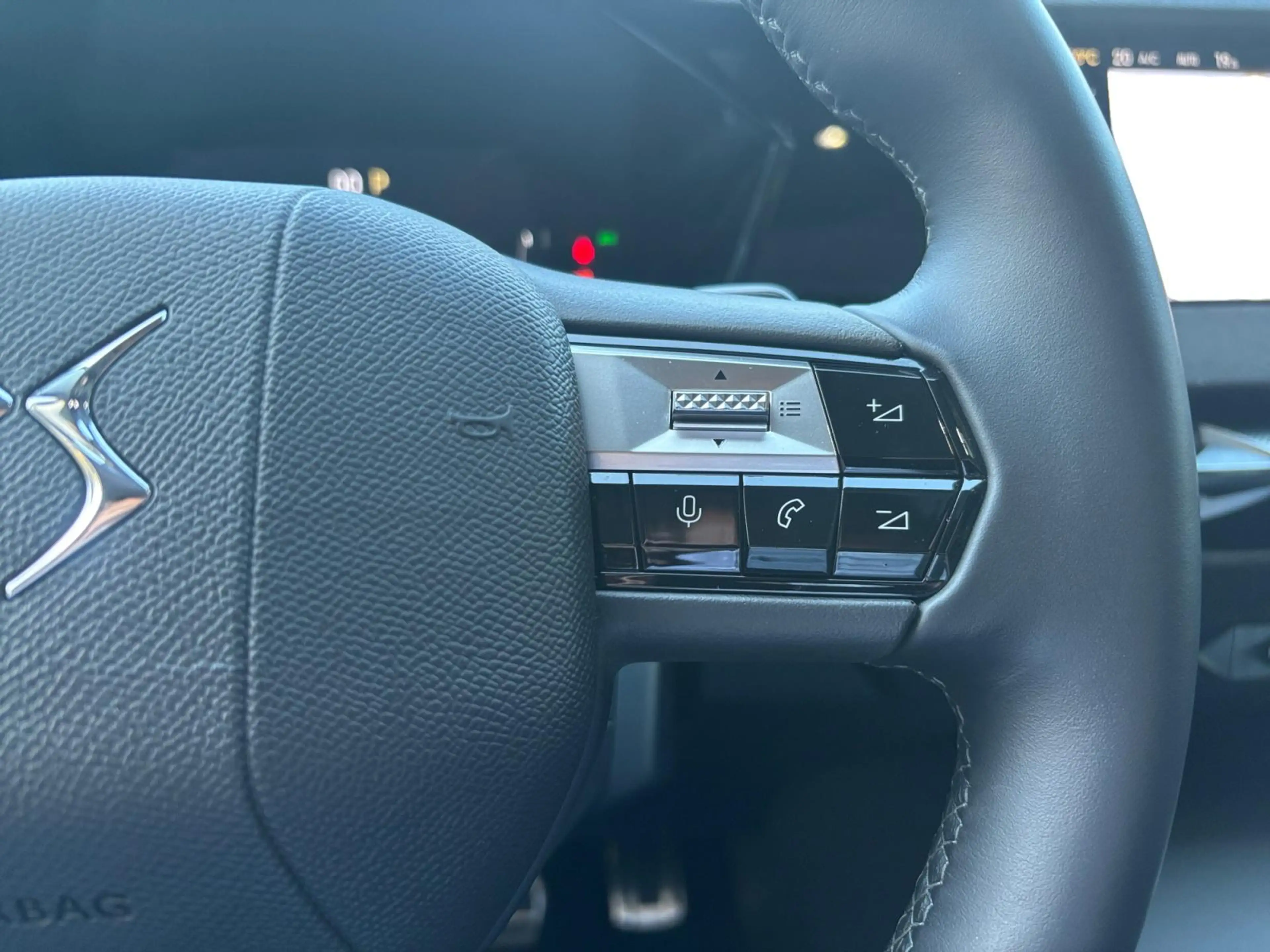 DS Automobiles DS 4 Ètoile+ Alcantara 1.2 Turbo 130pk EAT8 | SCHUIF/KA — photo 15
