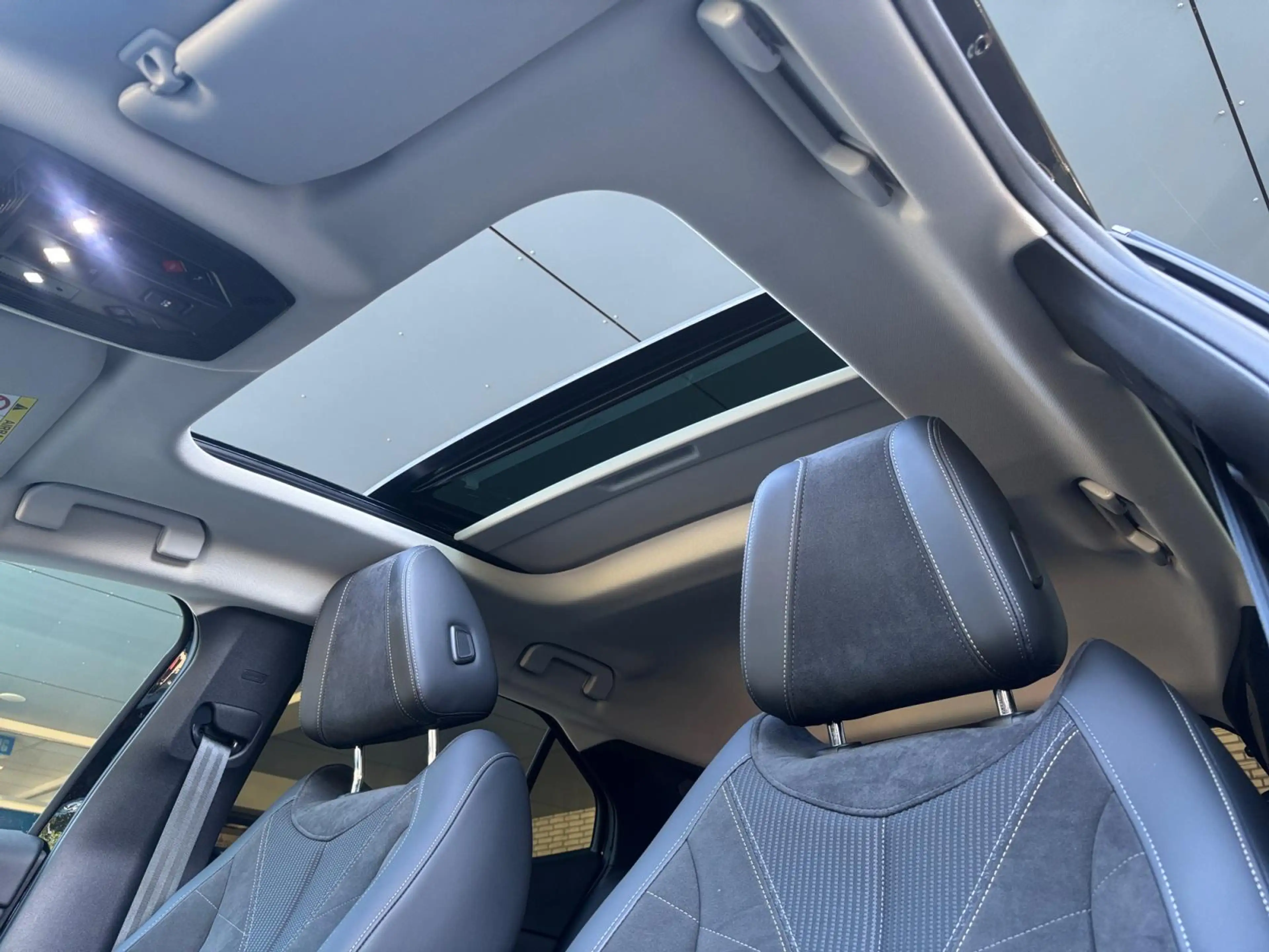 DS Automobiles DS 4 Ètoile+ Alcantara 1.2 Turbo 130pk EAT8 | SCHUIF/KA — photo 9