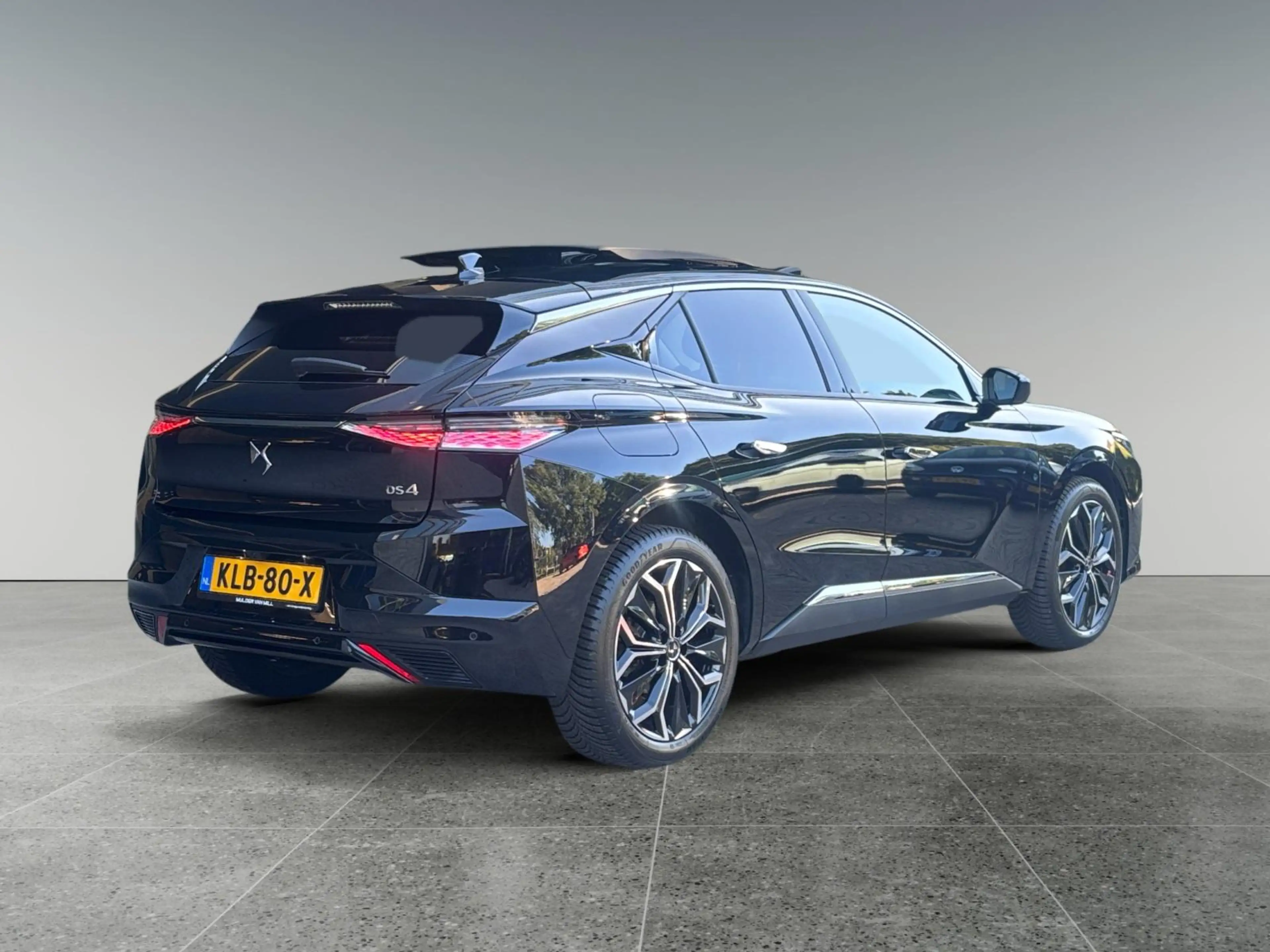 DS Automobiles DS 4 Ètoile+ Alcantara 1.2 Turbo 130pk EAT8 | SCHUIF/KA — photo 5