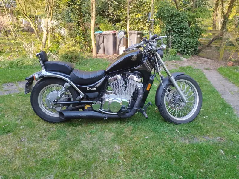 Suzuki Intruder M - foto 2