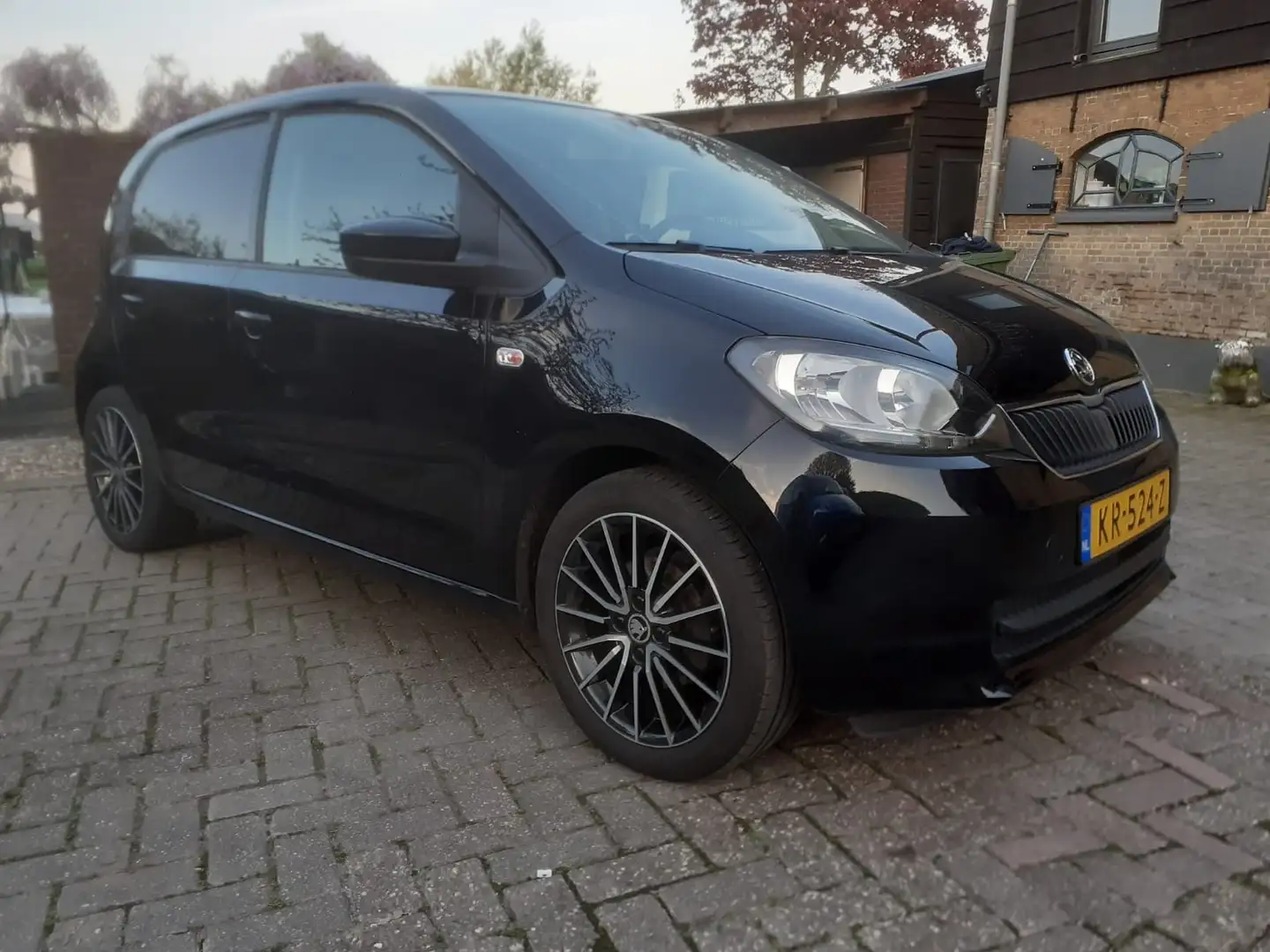 Skoda Citigo 1.0 Grt. Ambition Zwart - 2