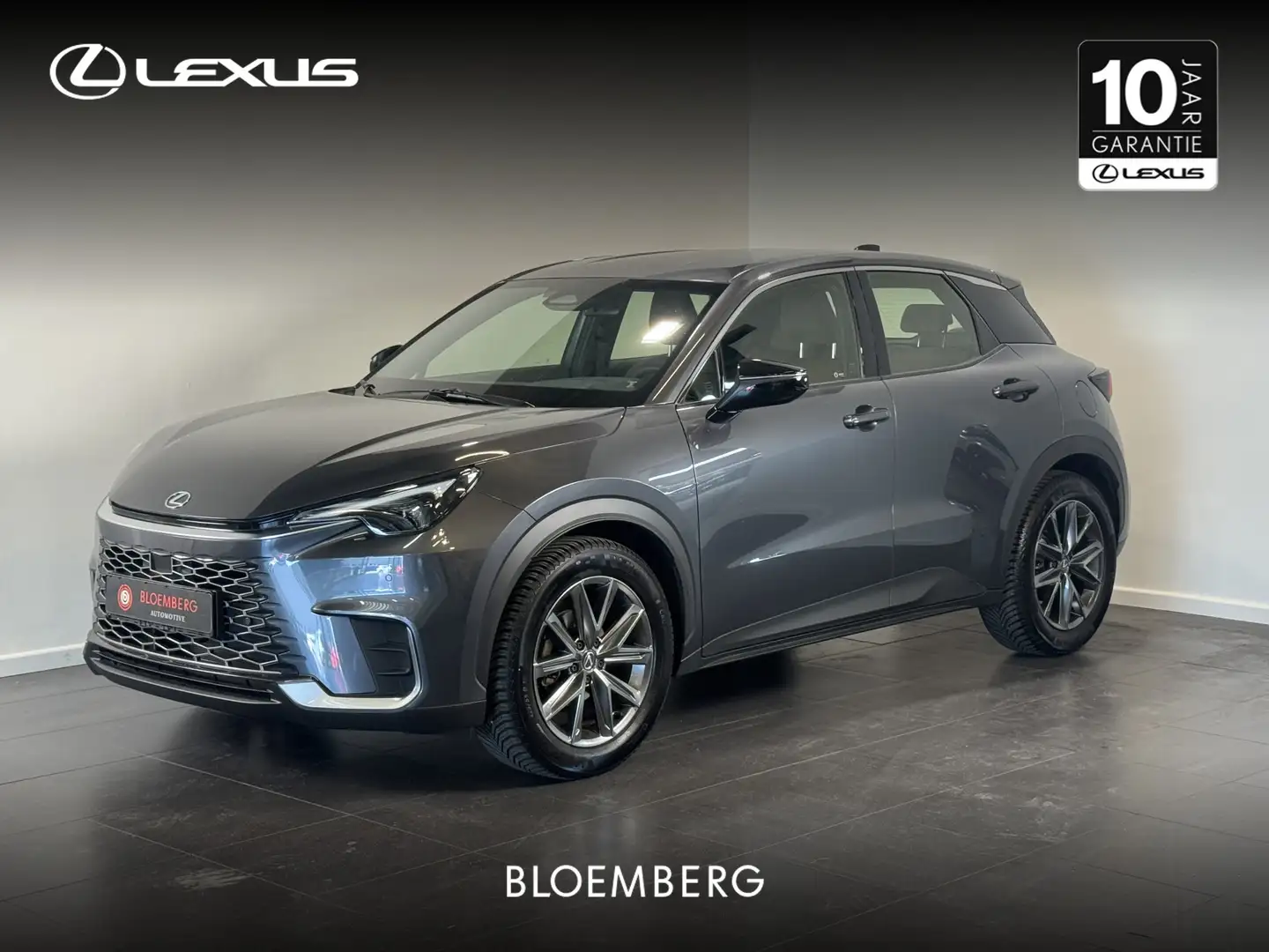 lexus lbx