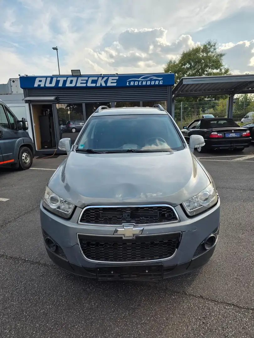 Chevrolet Captiva 2.2 D LS 2WD Grau - 2