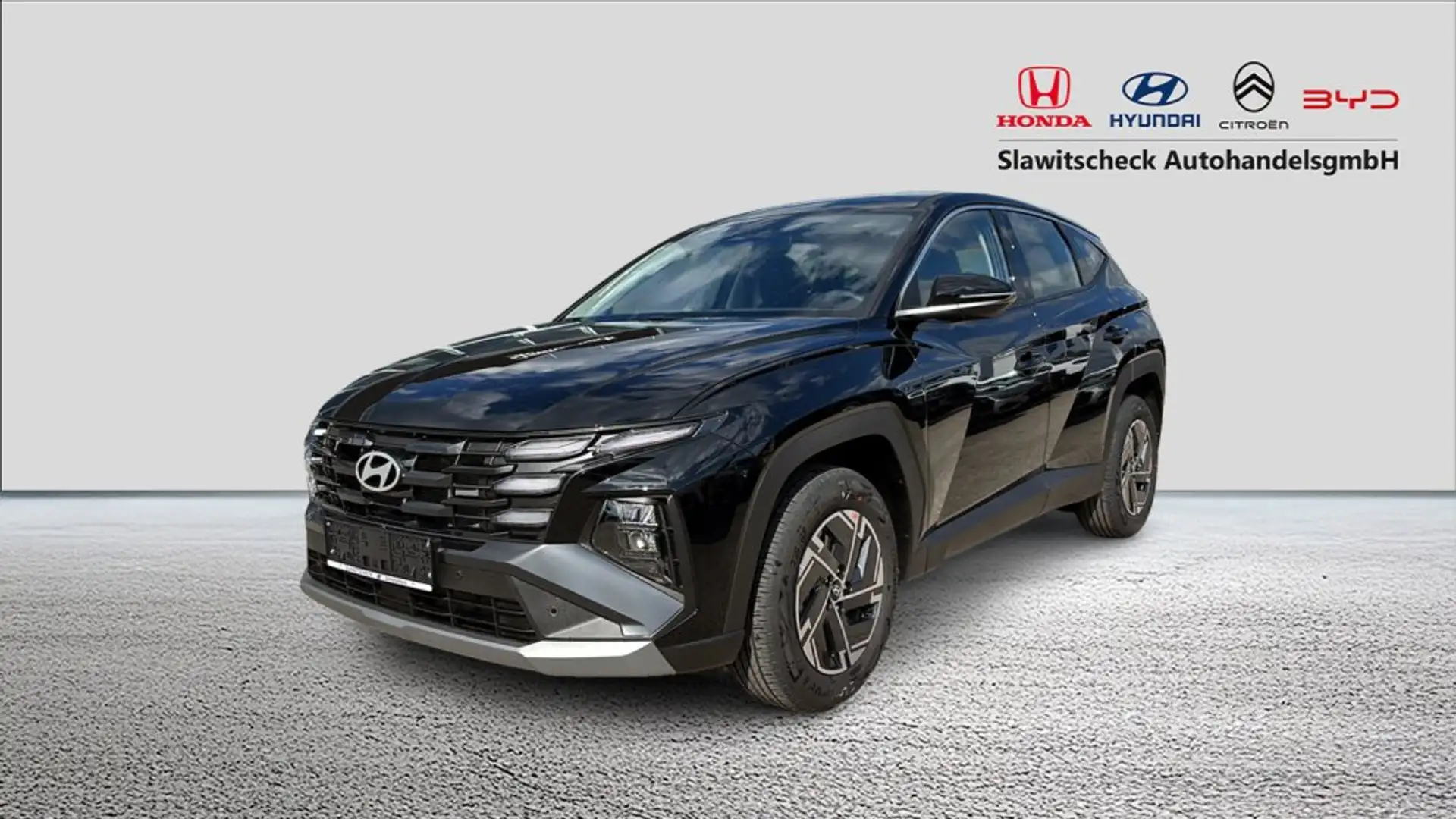 Hyundai TUCSON NX4 Smart Line 1,6 T-GDi 2WD inkl. Winter- & Smart Plus Pake Schwarz - 1
