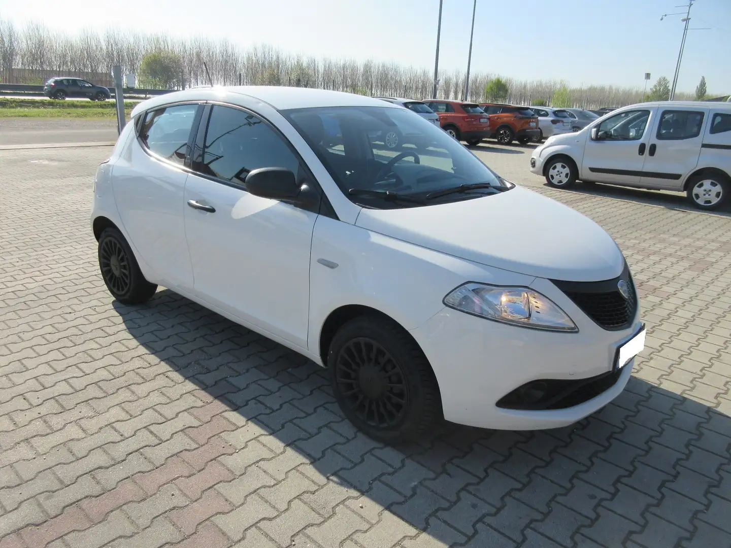 Lancia Ypsilon Ypsilon 1.0 firefly hybrid Silver s Blanco - 2