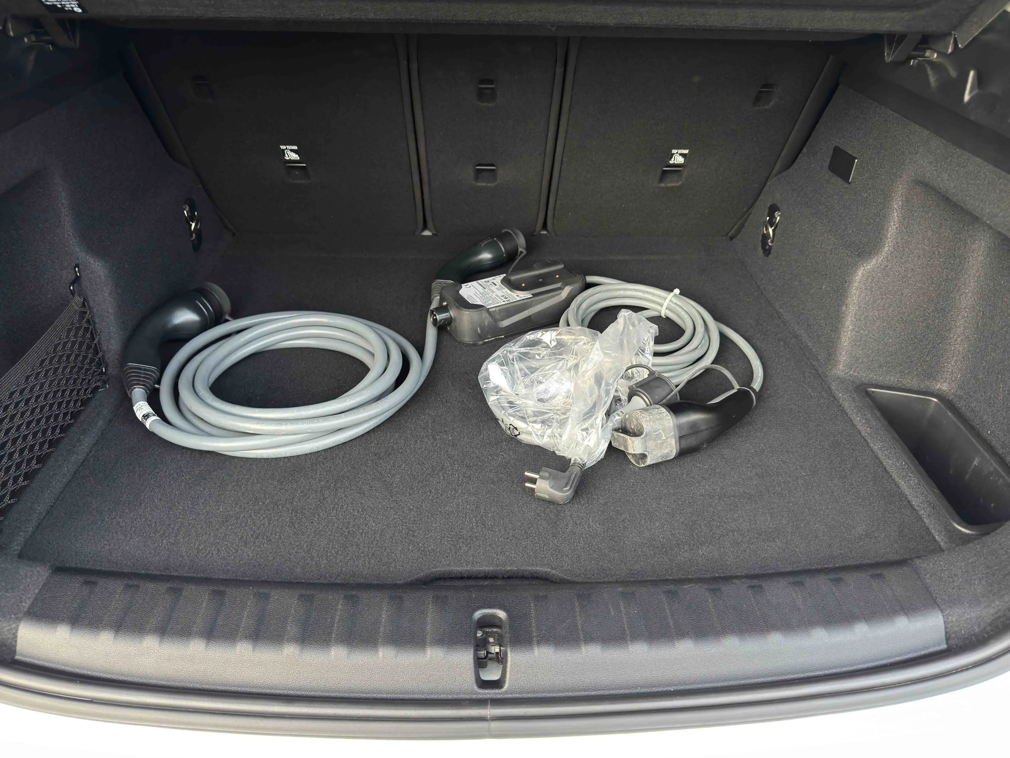 BMW iX1 xDrive30 — photo 20