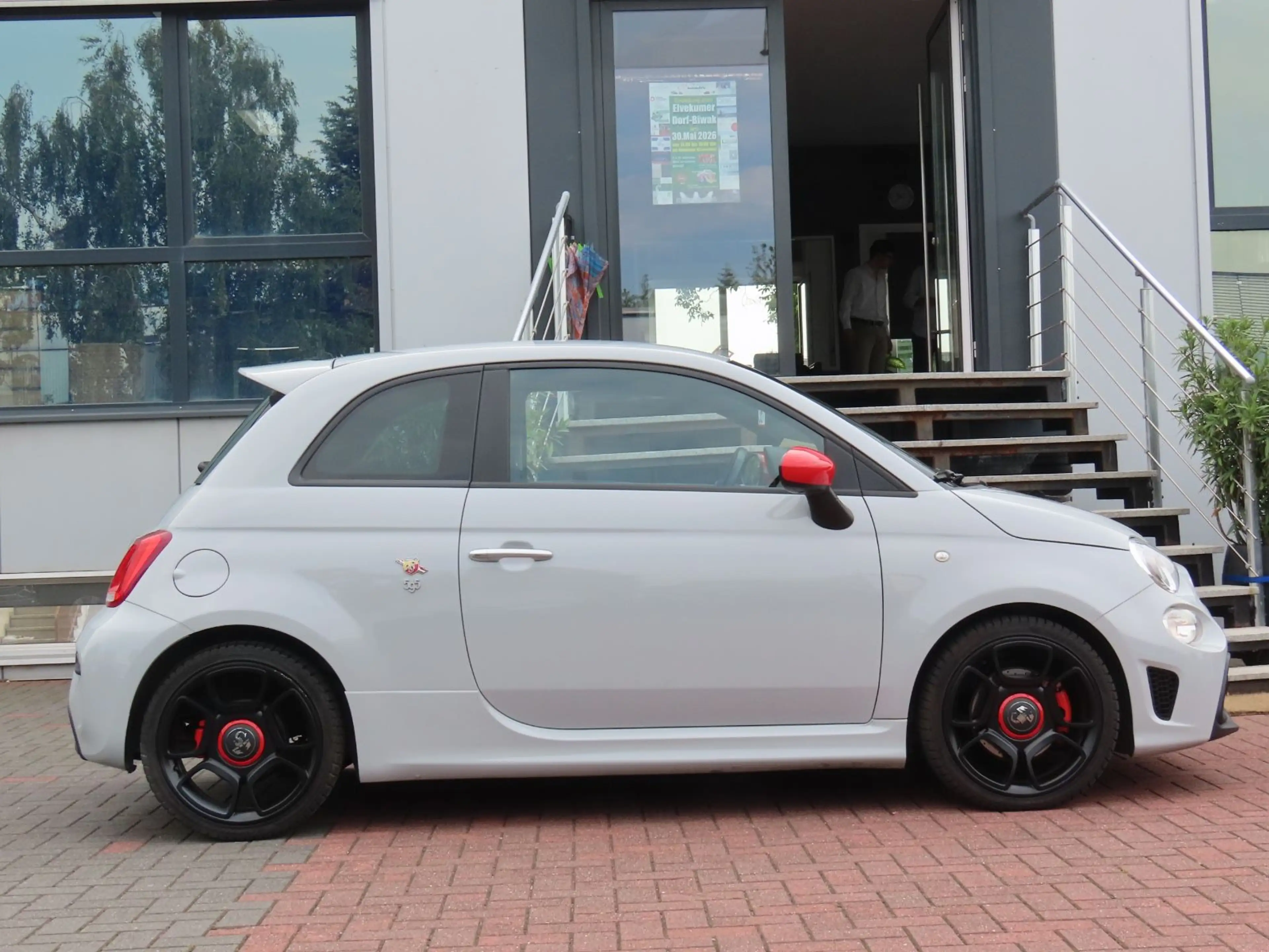 Abarth 595 Pista Sportsitze Sport-Abgasanlage Klima — photo 9