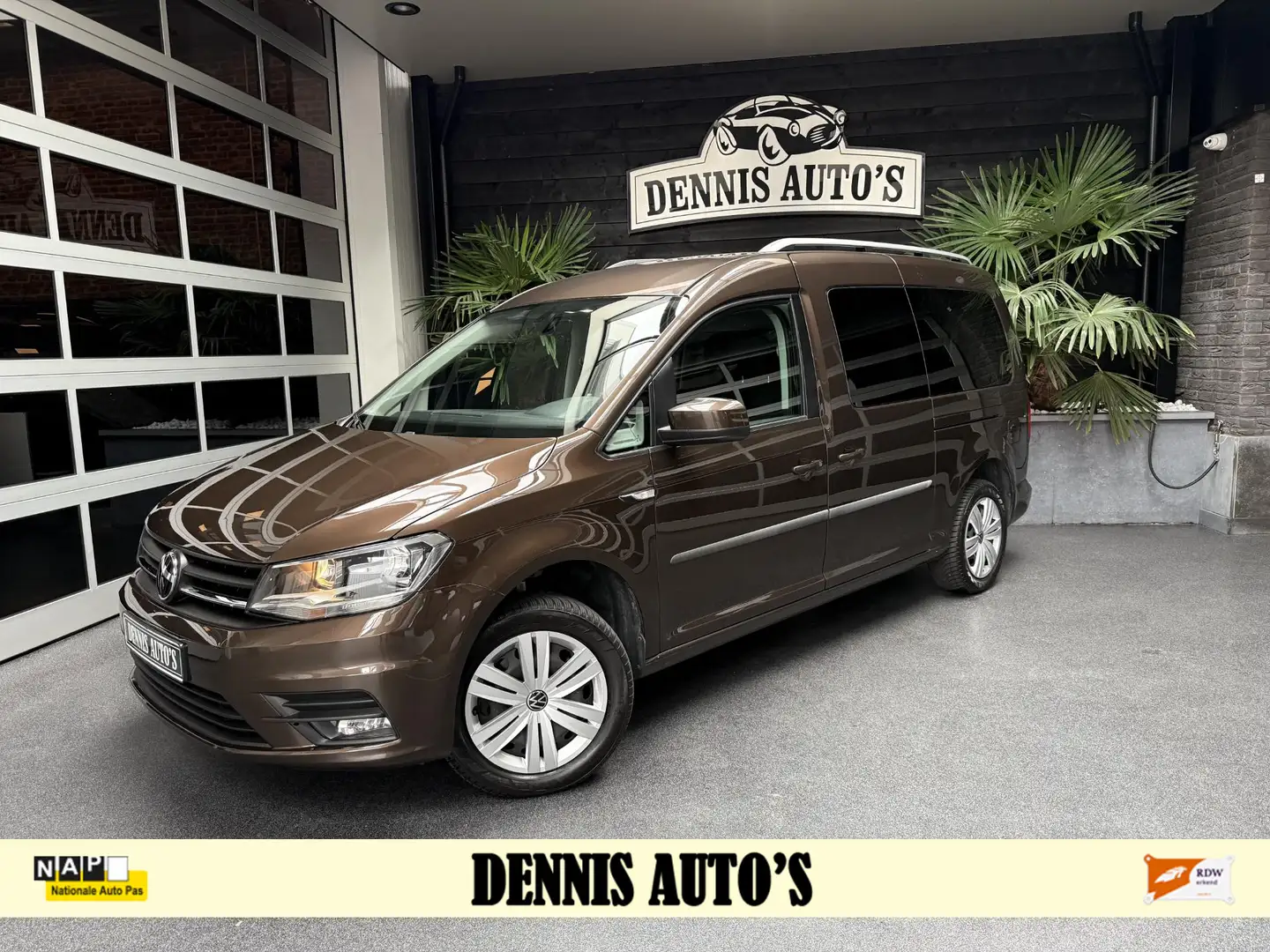 Volkswagen Caddy Maxi 1.4 TSI Trendline 7 persoons automaat Bruin - 1