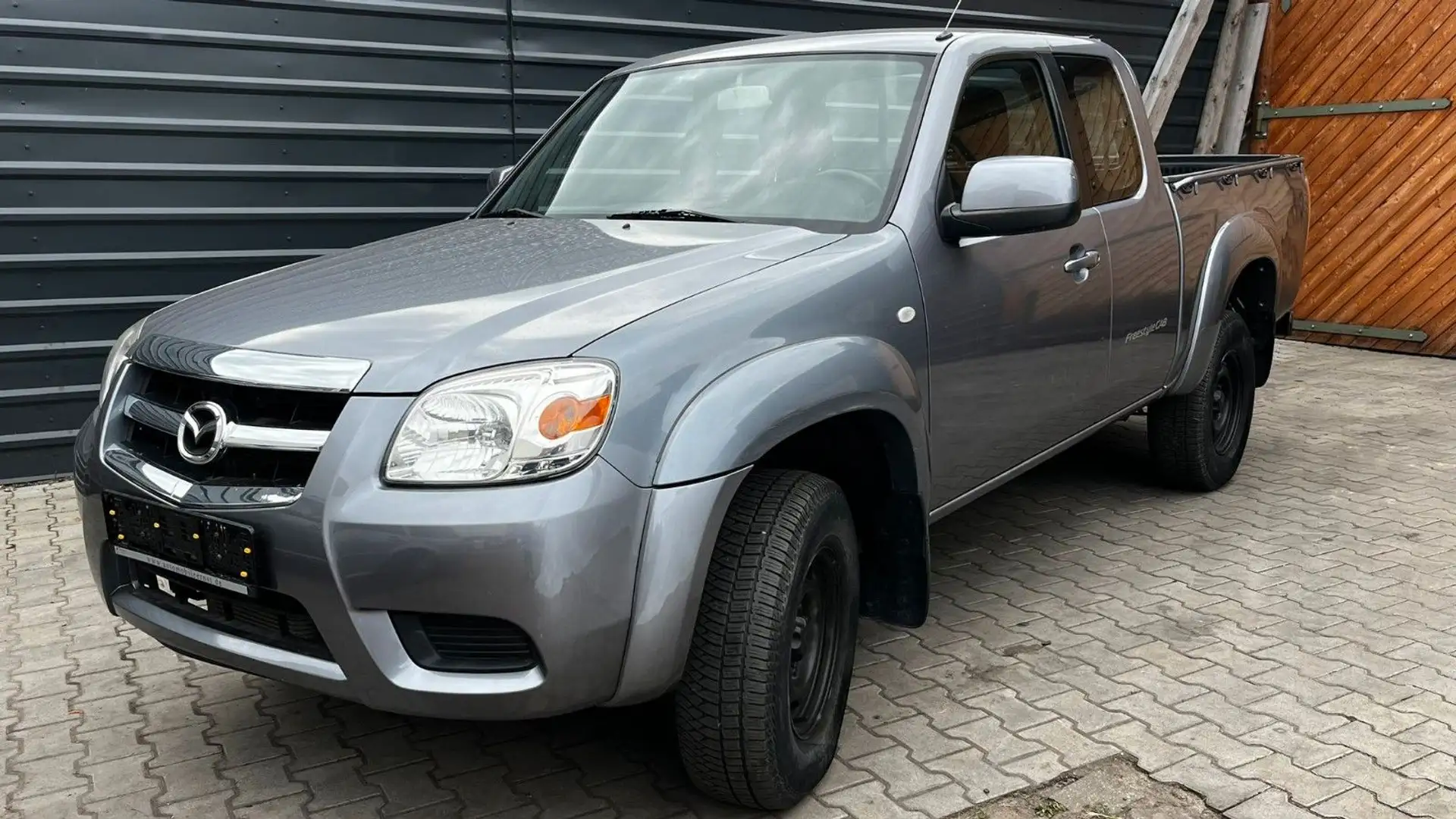 Mazda BT-50 PickUp 4x4 Midlands aus 1.Hand Grau - 2