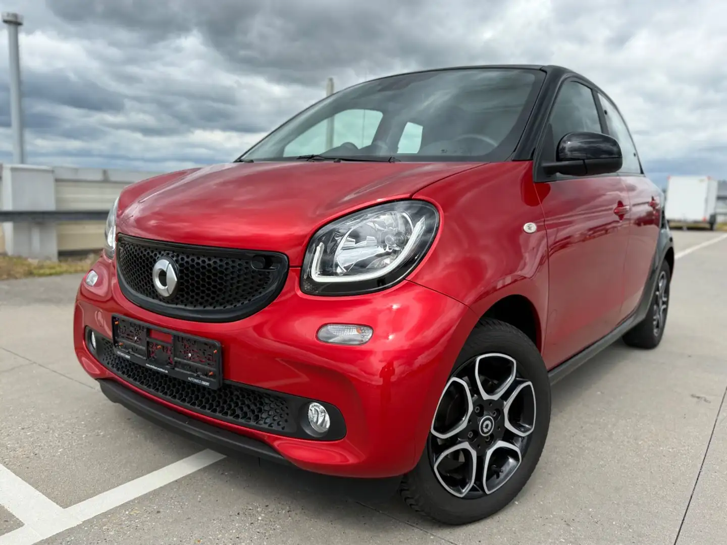 smart forFour SMART FORFOUR  66 kW TURBO*PANOR*AUTO*LED*SHZ Rot - 1