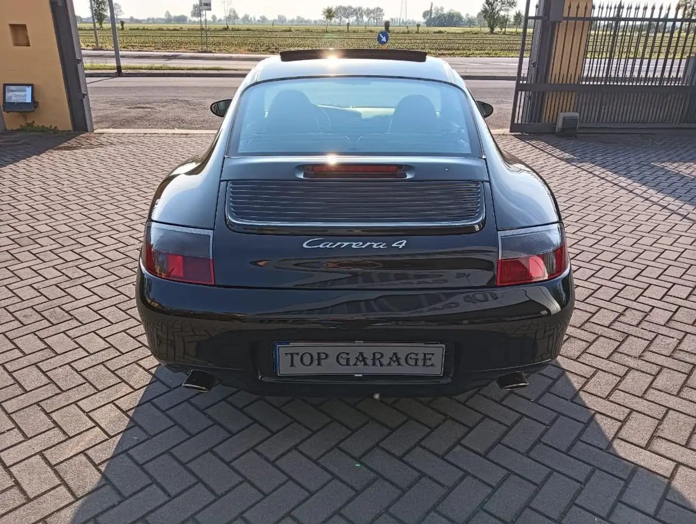 Porsche 996 porsche carrera 4 motore 3.4 300cv Zwart - 2